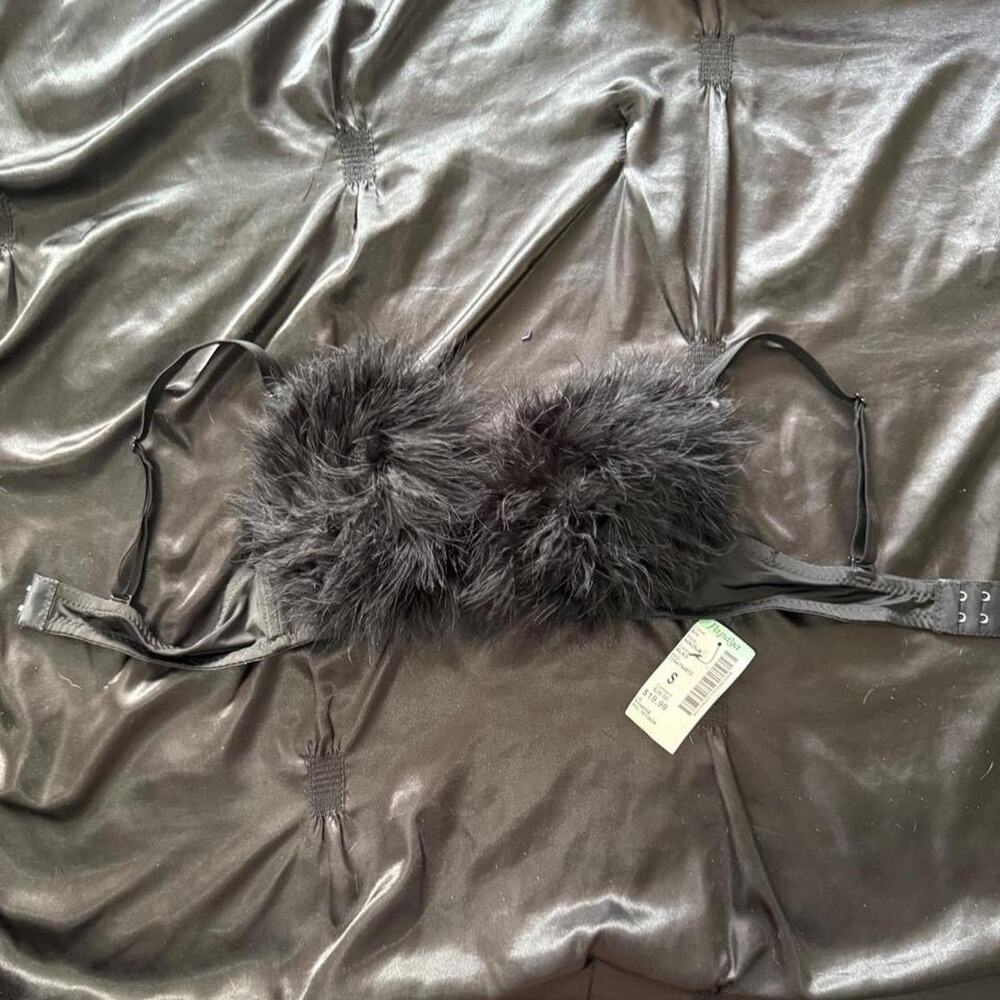 Papaya nwt black satin bra